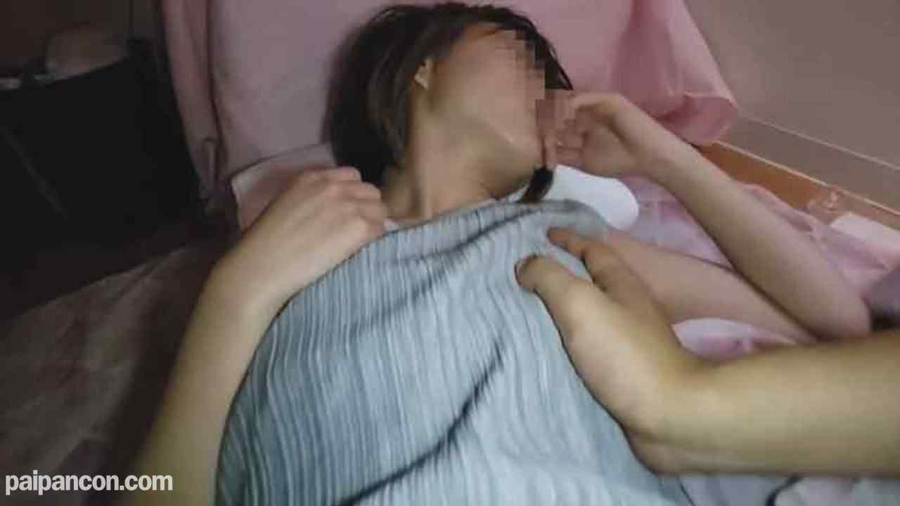 FC2-PPV-1297463 - 【個人】仕事を失い、二人の他人棒に立て続けに犯され中出しされる華奢な人妻 thumbnail_3.jpg