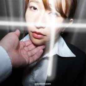 FC2-PPV-1491841 - 【モ無し】Gカップ美乳のコネ就活生を下半身面接→いやがりつつも何度も絶頂する極上セックスマシーンを中出しで即採用！ 態度は悪いが感度はよろしいJDは取引先の元愛人ｗ 人事はつらいよ cover.jpg