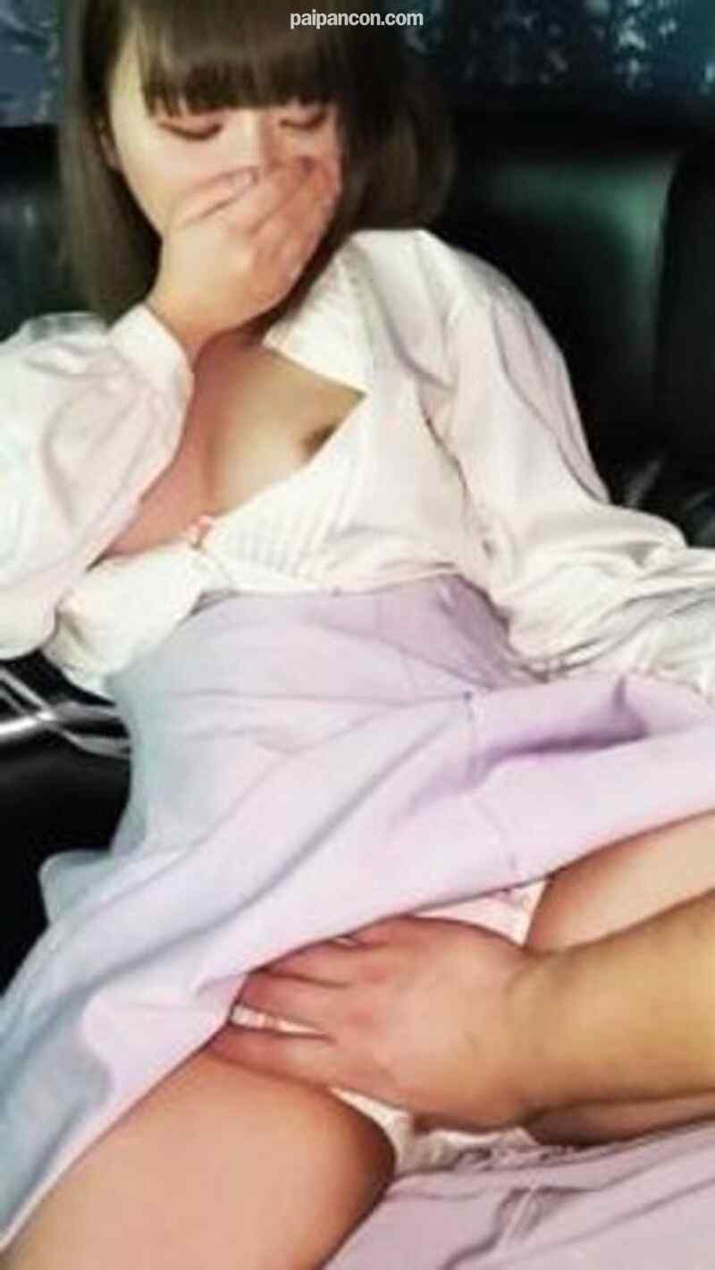 FC2-PPV-1730910 - 24で削除【無】色白巨乳の地◯アイドル。公共の密室で脅◯し、連続中出し。 cover.jpg