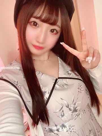 FC2-PPV-2067879 - 完全顔出し★色白清楚の18歳**女子○生！ちんぽ見ただけでぐちょぐちょ濡らす今時10代普通**が隠し持つ変態エロス！ウブ過ぎて性知識皆無の危険日生ハメ★まだ精液の味を知らない桃色まんこに大量中出し※特 cover.jpg