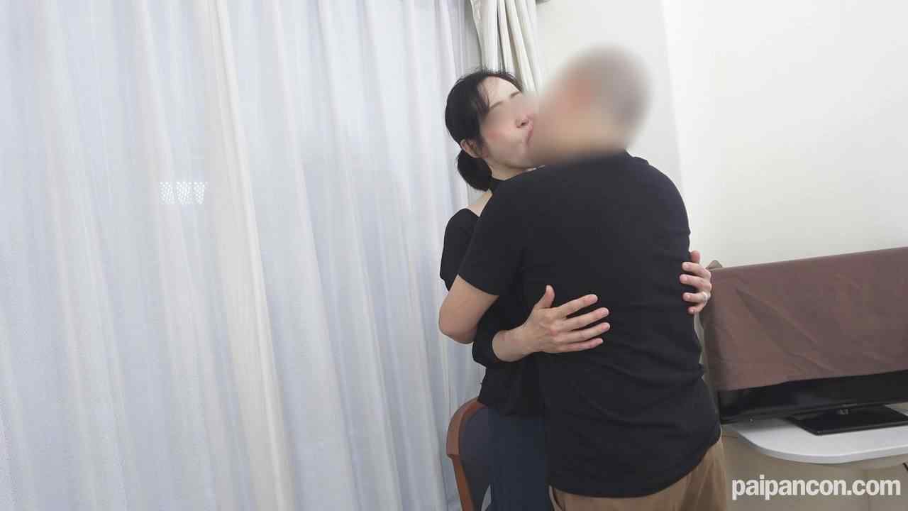FC2-PPV-2782607 - 1本のおまけ動画あり【無修正ｘ個人撮影】掲示板で旦那をディスる50代美熟女が初めての不倫！脱ぐとめちゃくちゃエロイ垂れたHカップにビラビラ蝶々マンコが淫乱な人妻とホテルで密会してみた thumbnail_1.jpg