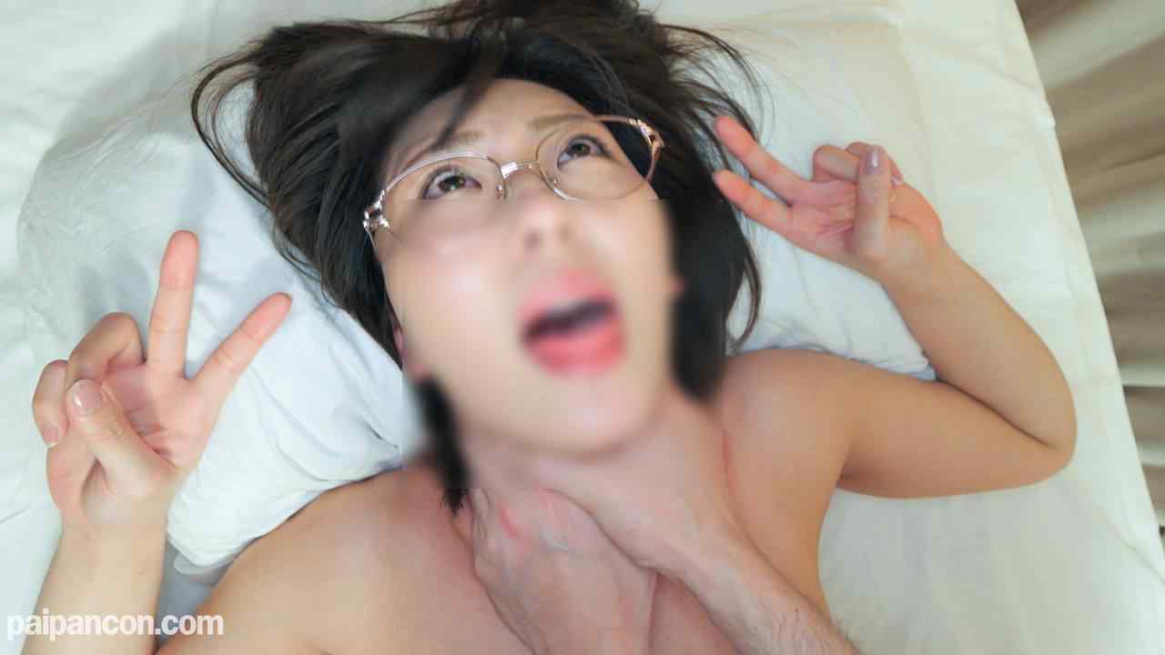 FC2-PPV-2998241 - 【アへ顔W✌しちゃった♥】生粋の地味眼鏡ヲタ娘捕獲♥まだまだ発育途中の超敏感ボディーで鬼アクメ三昧！ア●コール摂取で（（生ちんぽおねだり♡））怒涛の連発中出し交尾☝（特典） thumbnail_8.jpg