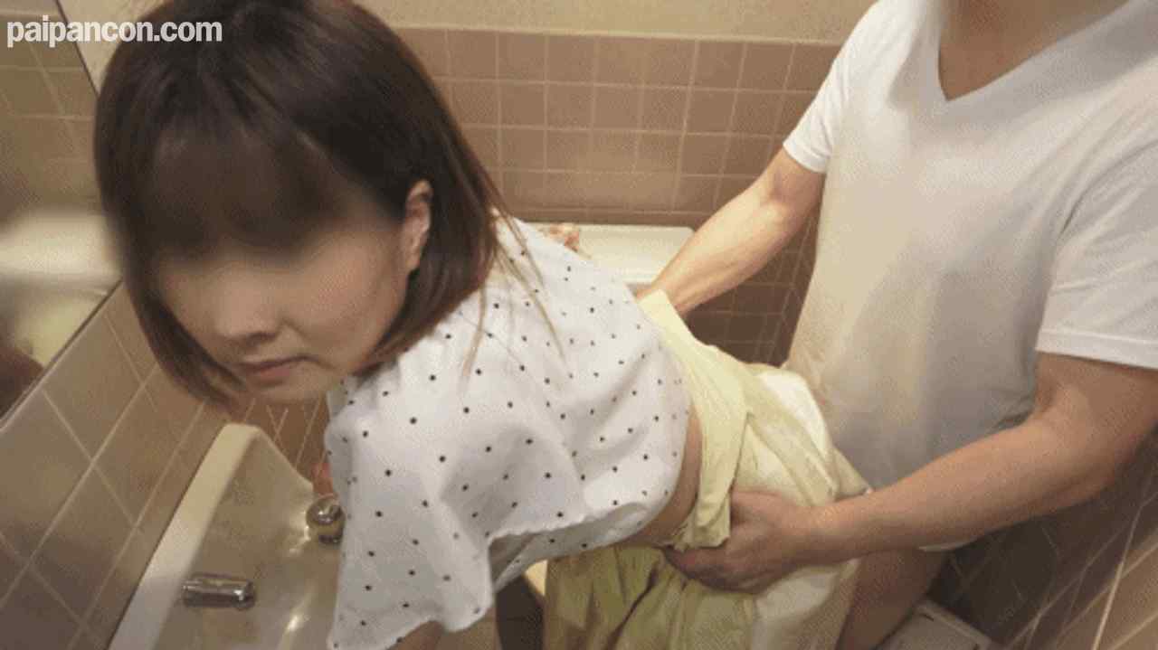 FC2-PPV-3064750 - 【無修正ｘ個人撮影】お稽古の月謝の支払いの為に体を売る人妻…自分の子供が水泳教室の時間に、公民館の多目的トイレで￥交でお金を稼ぐ主婦に中出しを強要！ thumbnail_0.jpg