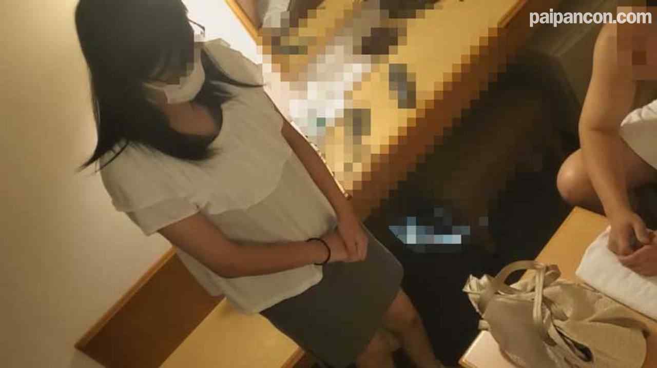 FC2-PPV-3075036 - 【個人】地味で眼鏡な巨乳妻。サイトで見つけ脅えながらも身体を貪られ、長い髪と揺れる巨乳が心も揺らす。これからもよろしく。その巨乳は誰のもの。 thumbnail_0.jpg