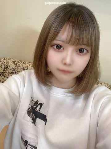 FC2-PPV-3230527 - 一週間限定2480→1480 【未〇年/2004年生まれ】19さいの女の子、まやちゃんの未〇年まんこをおじさんちんぽでズボズボ♡二回中出し♡