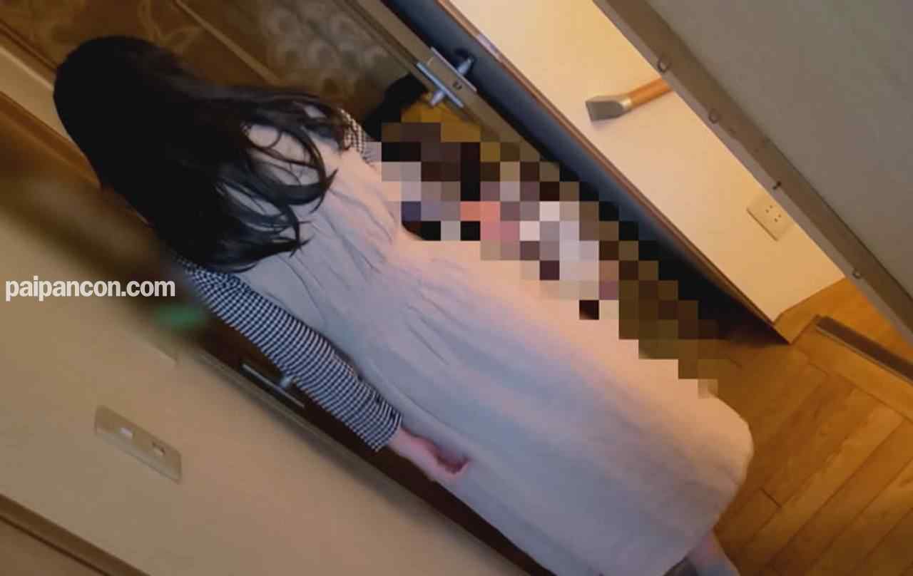 FC2-PPV-3237348 - 【個人】自宅で娘さんを寝かしつけて、、、旦那以外の経験がないHカップ妻は娘を起こさぬよう声を抑える。 thumbnail_4.jpg