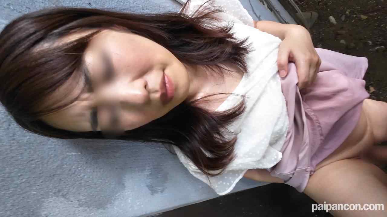FC2-PPV-4011236 - 【無修正ｘ個人撮影】お隣の美熟女、田舎にある大家さんの家に連れて行き、大家が留守中をいいことに敷地内で青姦不倫SEX！野外で大胆中出しに大興奮ｗ thumbnail_5.jpg