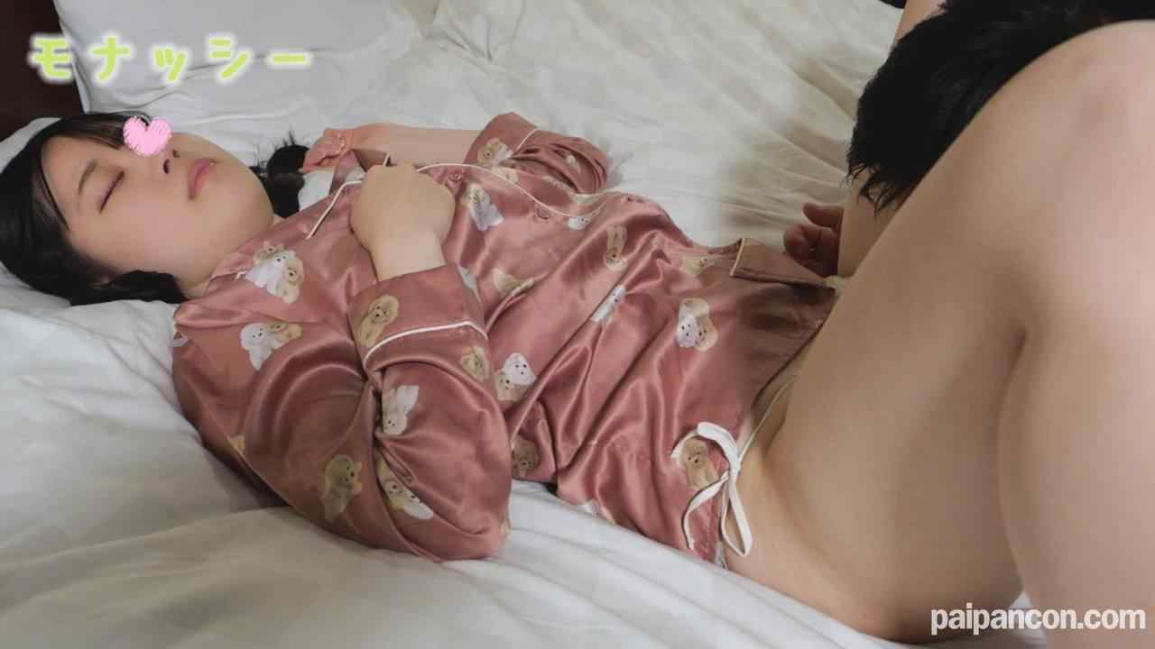 FC2-PPV-4462217 - 【パジャマ★モナシ】パジャマdeおじゃま♥黒髪ロングのJDみほちゃん（21）♥清楚系な見た目なのにセクシーな服装に長い指がエロい♥バックが気持ち良すぎてイキそうになった♥ thumbnail_4.jpg