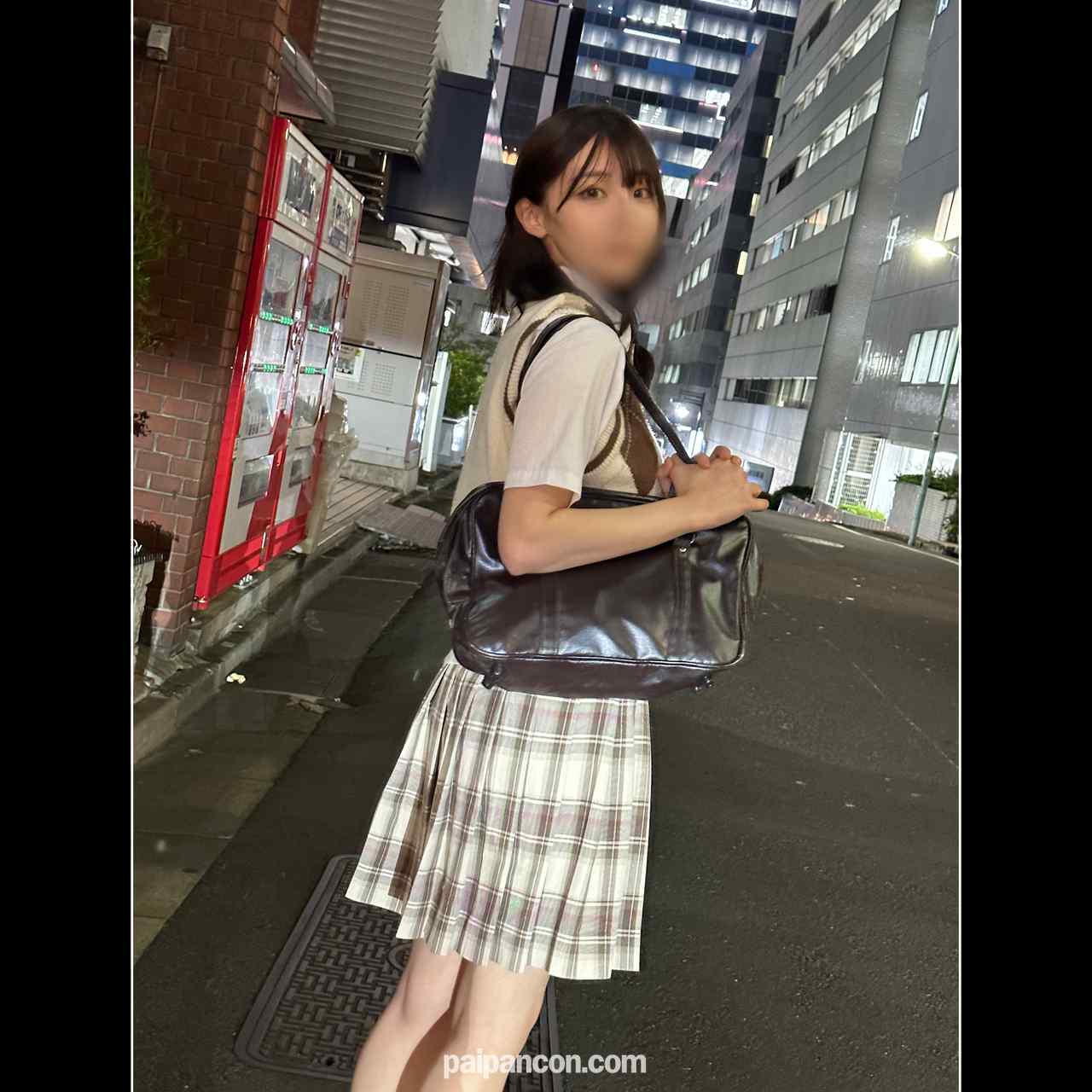 FC2-PPV-4525387 - 門限を過ぎた18歳　責任を取るため一緒に泊まって中出し　永久保存の4K盤送付 thumbnail_1.jpg