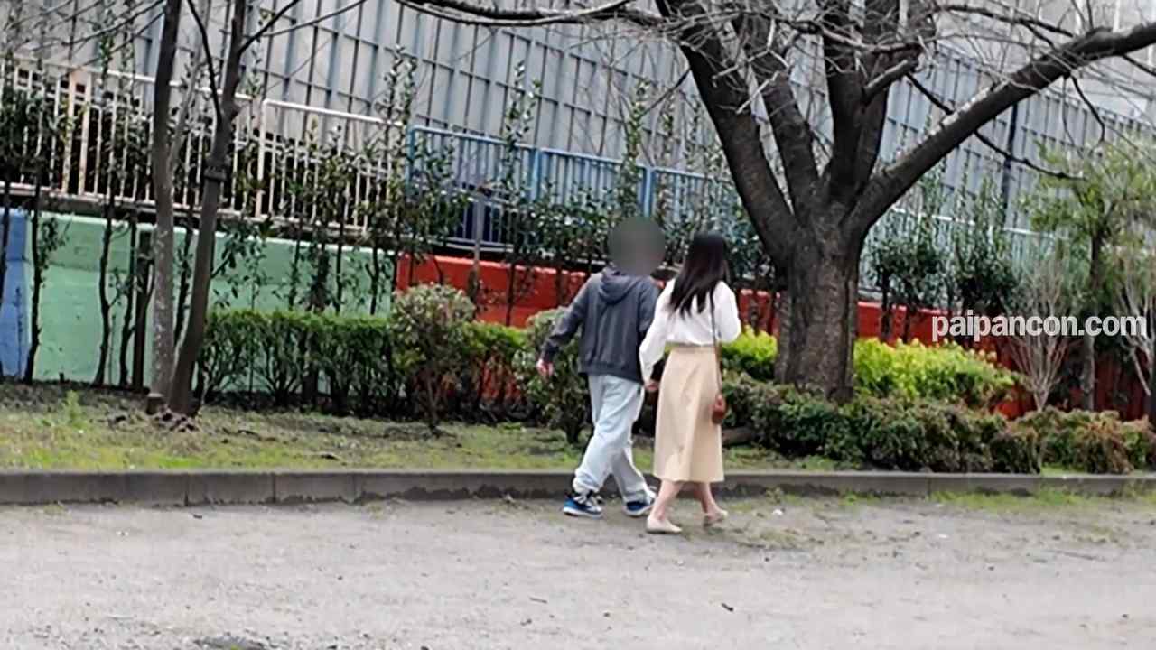 FC2-PPV-4543418 - 【不倫発覚】旦那が不倫現場に突撃？旦那に尾行され、旦那の隣でSEX、旦那も参戦、不倫相手と仲良く3p、膣の中で混合する精子 thumbnail_1.jpg