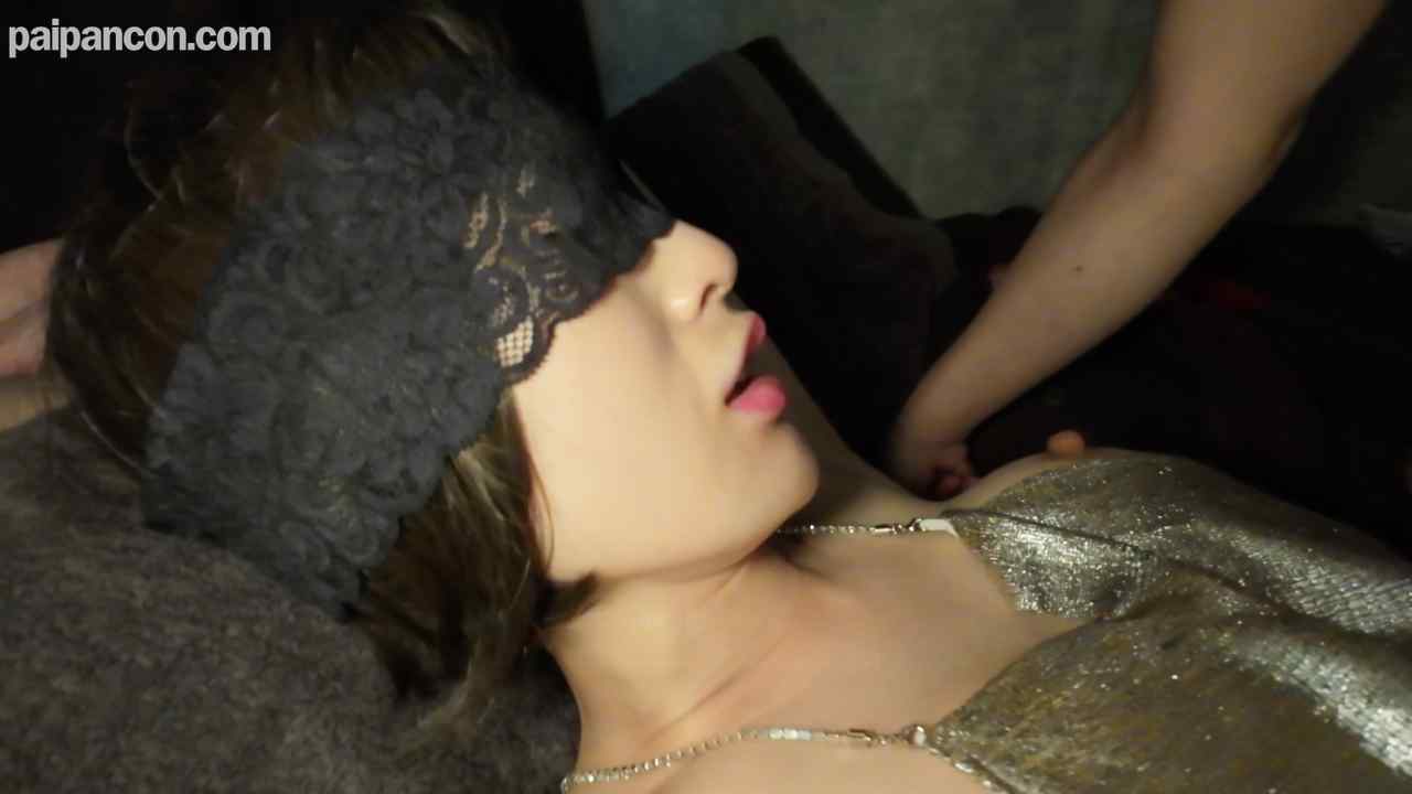 FC2-PPV-4578507 - 【４K高画質】 Fカップセレブ妻 涼子さんの長い舌と分厚い唇でご奉仕プレイ 濃厚フェラ 絡みつく肉ヒダ 結合部丸見え騎乗位 レビュー特典多数 thumbnail_9.jpg
