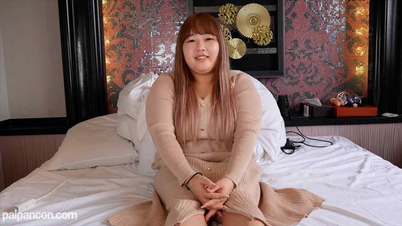 FC2-PPV-4668527 - 294_【癒し系爆乳の誘惑】Ｋカップめろんちゃん初撮りデビュー！♪ニコニコしながら感じると下唇噛んで声を我慢しちゃうけど逝っちゃうの！感じるのはバックで楽しいのは騎乗位！めろんちゃん第1章【海外版】 thumbnail_1.jpg