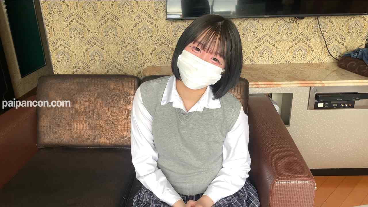 FC2-PPV-4716362 - 【無修正】　制服黒髪清楚なのにエロすぎる！　甘え上手な女の子に唾液飲ましてもらう代わりに、綺麗なピンクまんこに精液を膣に流し込む！　 thumbnail_0.jpg