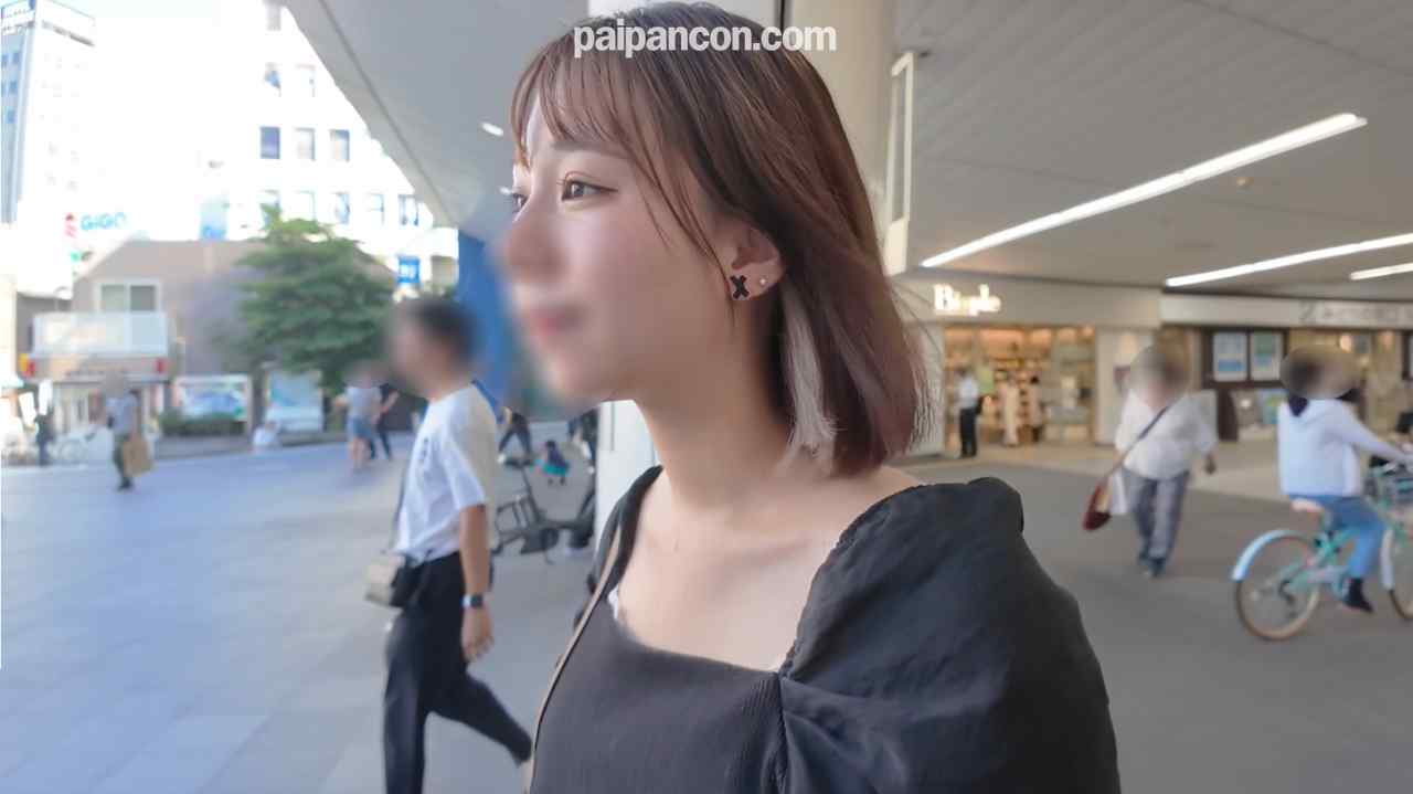 FC2-PPV-4768553 - 14日まで990pt!!【初】Fカップ(MARCH)美女「居*屋の給料では足りなくて...」学費の為コウ額バイトへ応募 thumbnail_0.jpg