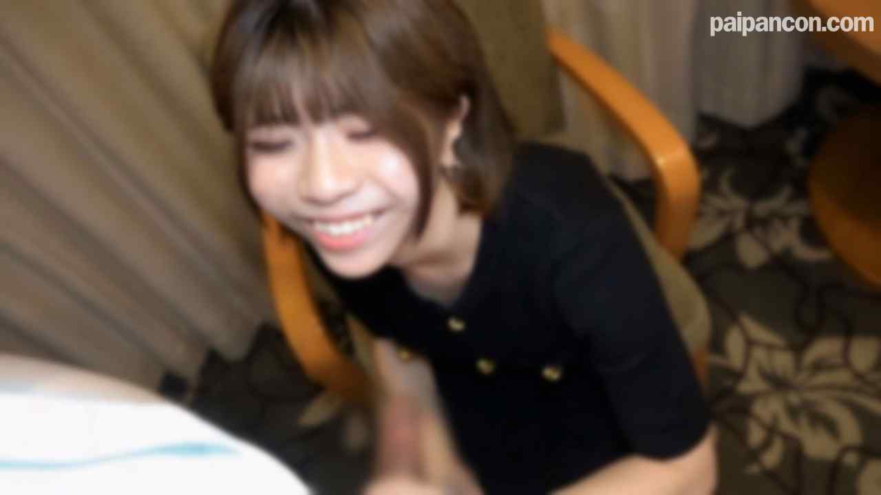 FC2-PPV-4770251 - 【無】身長150㎝でスレンダーな可愛い小柄女性⤴常に笑顔で楽しそうにチ〇コを握ってくる姿がとてもいい！クスコ内部観察　嬉しそうにゴックンと中だし※特典高画質 thumbnail_2.jpg