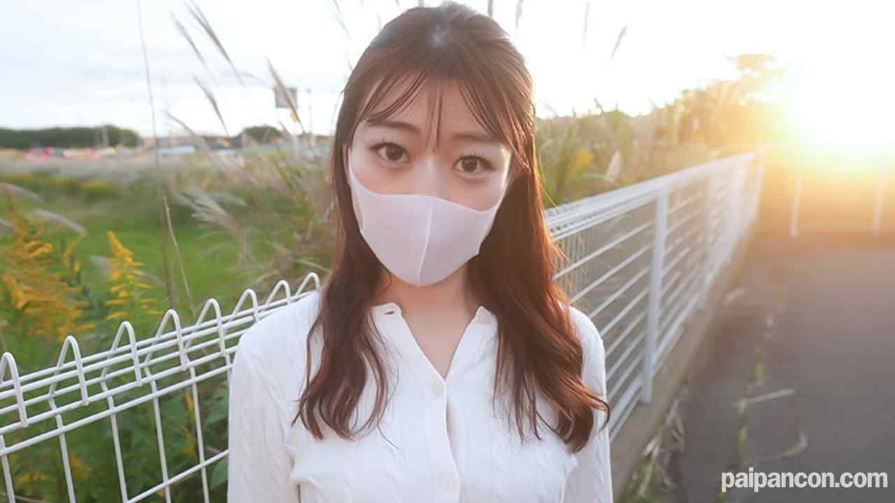 FC2-PPV-4797618 - バレた！！、ジョギング中のおじさんに完全に見られた野外露出、、、県道沿い、、超絶美人は、彼氏大好きなのにジジイに精子を人生初めて中出し流入で、美乳の色白シルキースキン、個撮５１９人目 thumbnail_3.jpg