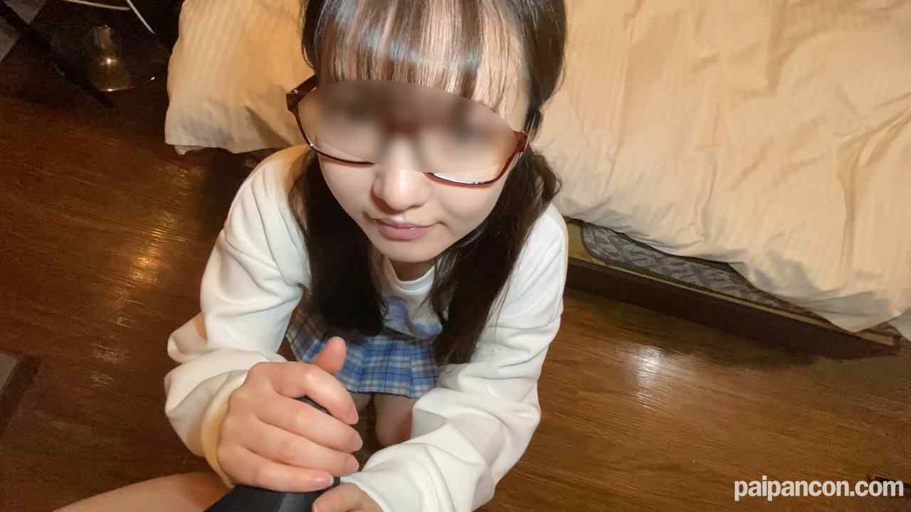 FC2-PPV-4827213 - 【第二弾】メガネがよく似合う真面目な黒髪に私服・スポブラでハメ撮り thumbnail_1.jpg