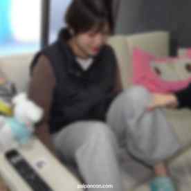 FC2-PPV-4841374 - ２児の*　旦那の仕事中子.供の寝室に男を招き入れチンポしゃぶりと生中だしを決められる