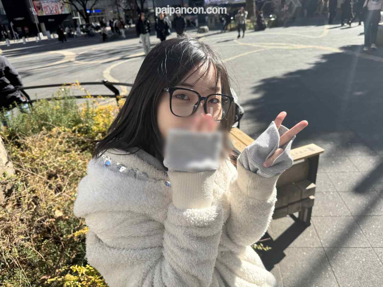 FC2-PPV-4846759 - 【3/3迄1290pt】【初撮】※特典付　19歳文学部のガリ勉ムスメ。あどけないJDが(金)欠で撮影応募。おじさんに激しく突かれ痙攣しながら白目、　【中はダメ...】と言っても無視！剛毛マンコに中出し thumbnail_1.jpg