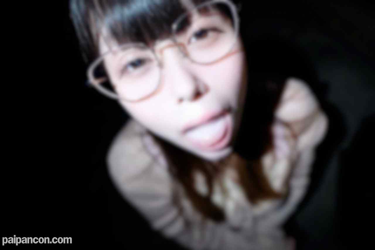 FC2-PPV-4913308 - 70％OFF【初撮り】陰キャっぽい若妻はドスケベさんでした。セックスレスに耐え切れず、外で即尺しちゃうほど欲求不満な変態妻に無責任中出し。 thumbnail_3.jpg